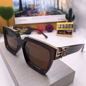 KÍNH VIỀN VÀNG - LV