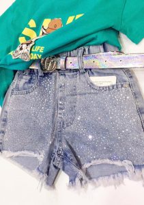 Quần jean bé gái đính đá