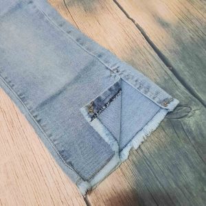 quần jean ống loe bé gái