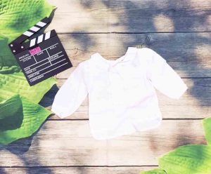 áo sơ mi trắng bé gái