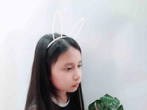 cài tóc cho bé gái