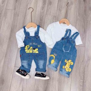 yếm váy jean bé gái