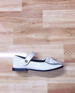 Giày búp bê trắng cho bé