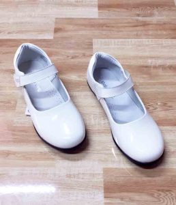 Giày búp bê trắng bé gái