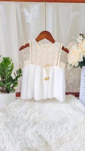 Đầm gái vàng nhí nơ ngôi sao