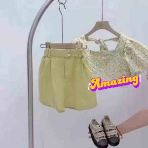 Bộ bé gái kaki áo hoa